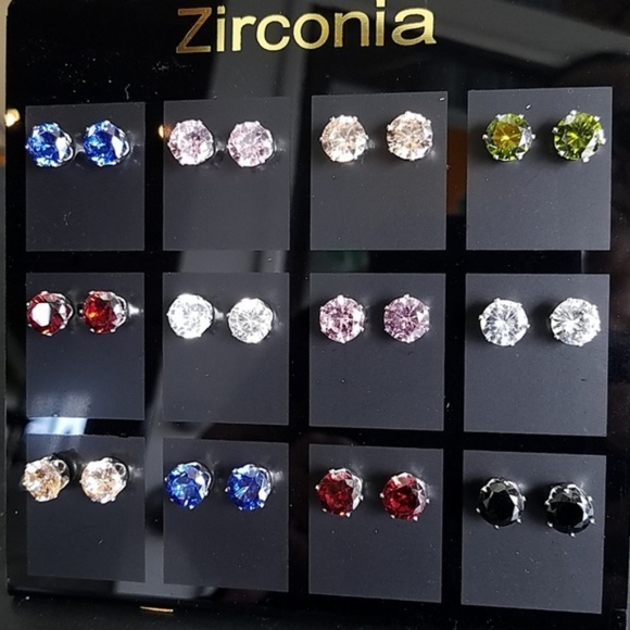 Jewelry - Sparkly Zirconia Earring Set
